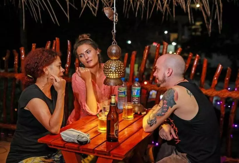 Majatalo Coconut Style Restaurant & Milinda Guest