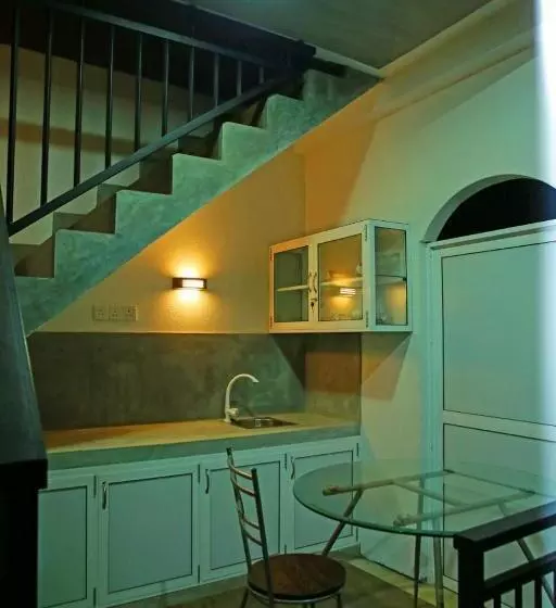 Majatalo Coconut Style Restaurant & Milinda Guest