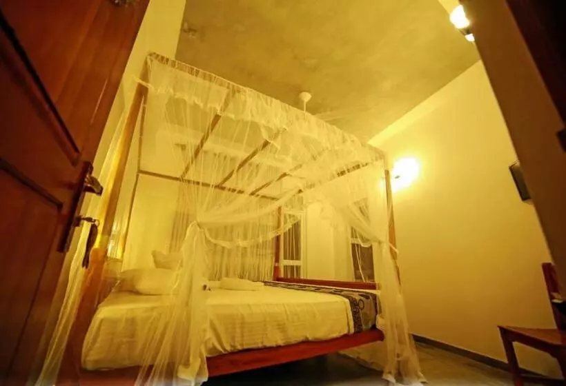 Majatalo Coconut Style Restaurant & Milinda Guest