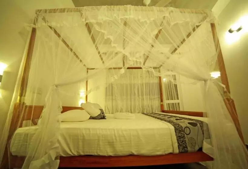 Majatalo Coconut Style Restaurant & Milinda Guest