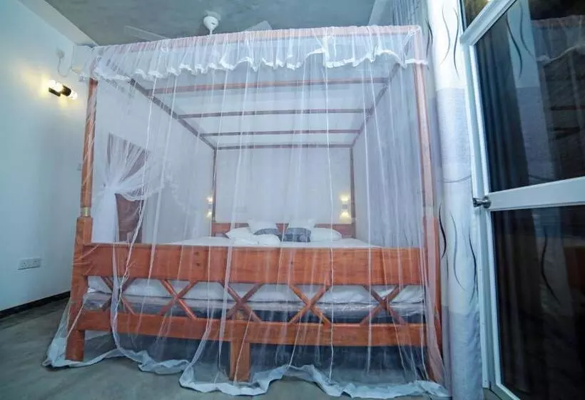 Majatalo Coconut Style Restaurant & Milinda Guest