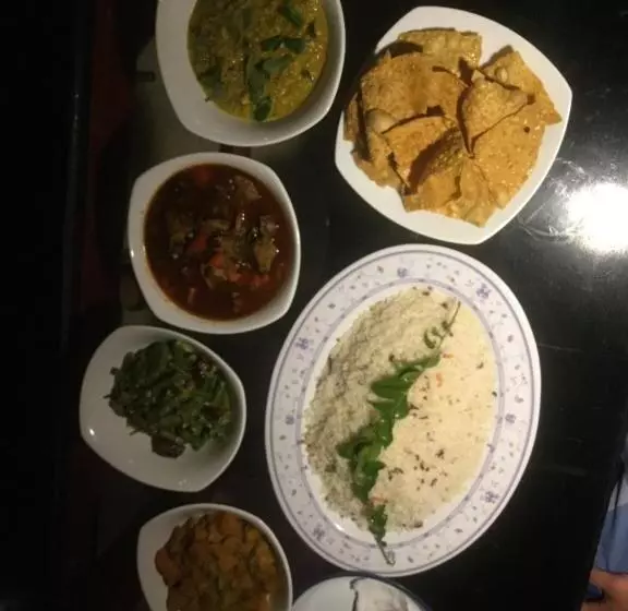 Majatalo Coconut Style Restaurant & Milinda Guest