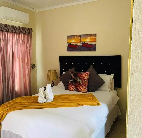 Majatalo Laguna Guesthouse