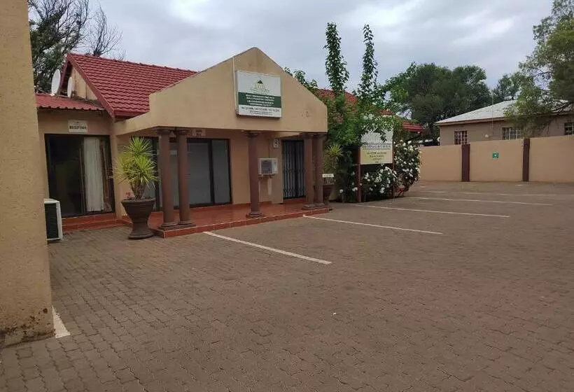 Majatalo Laguna Guesthouse