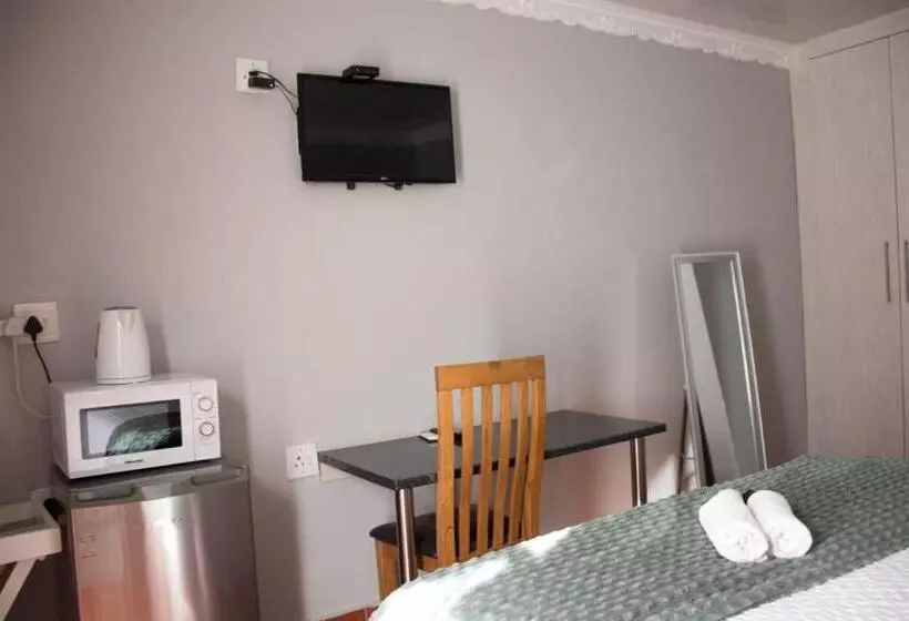 Majatalo Laguna Guesthouse