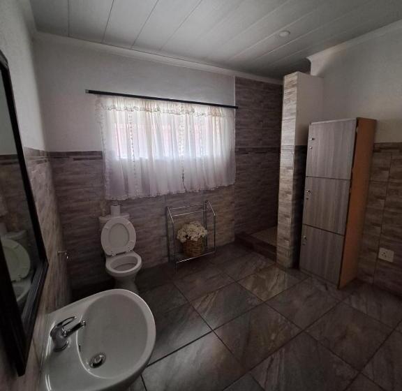 פנסיון Ndlovu Guesthouse Northam