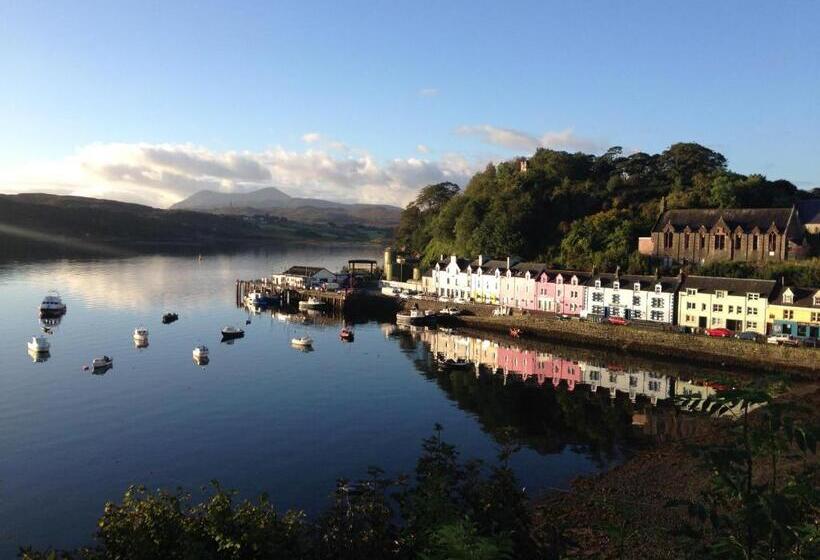 پانسیون Oronsay