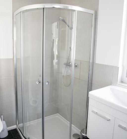 پانسیون Oronsay