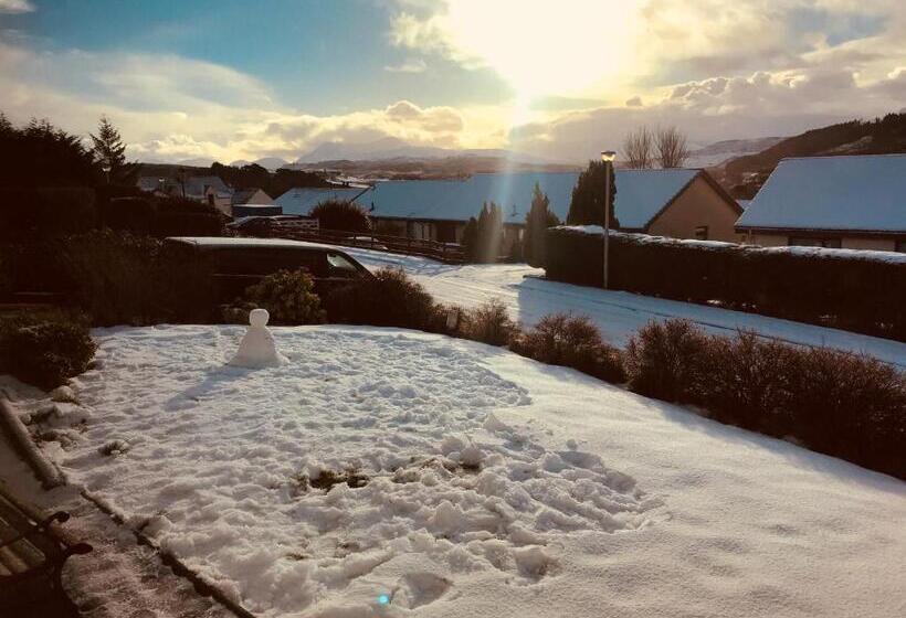 پانسیون Oronsay