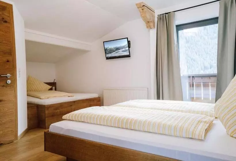 ペンション Spatla