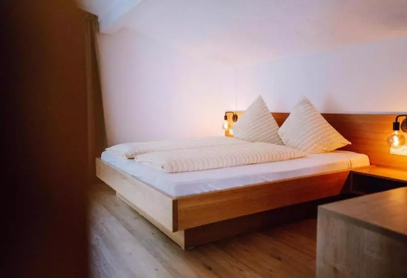 ペンション Spatla