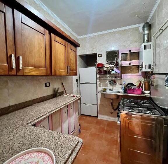 پانسیون Sunny Central Room Besides Auc Downtown