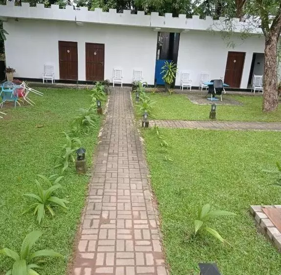 ベッドアンドブレックファースト Leisure On Hotel Negombo