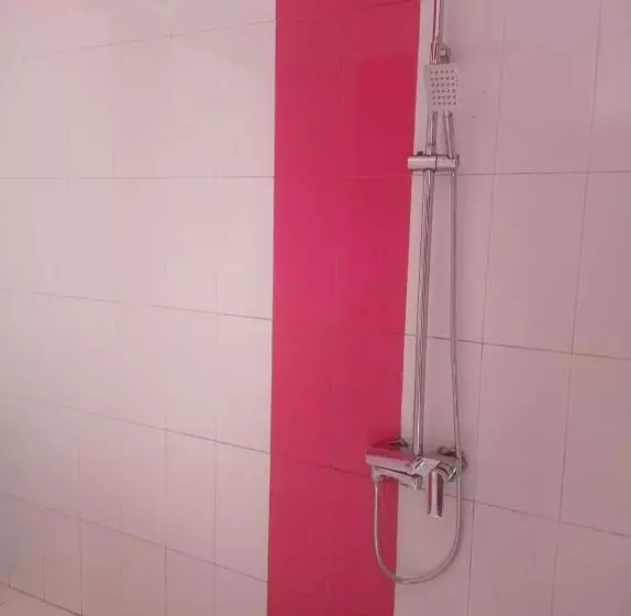 ベッドアンドブレックファースト Leisure On Hotel Negombo