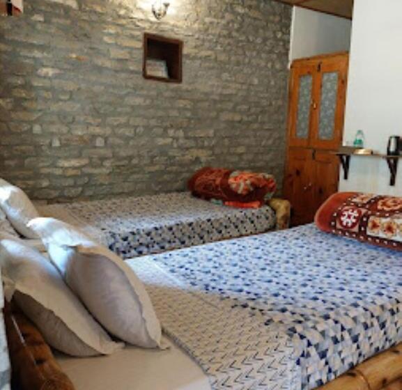 هتل Dirang Boutique Cottages,dirang