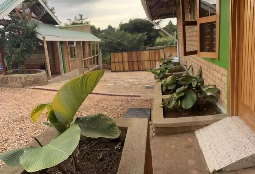هتل Iziba Lodge