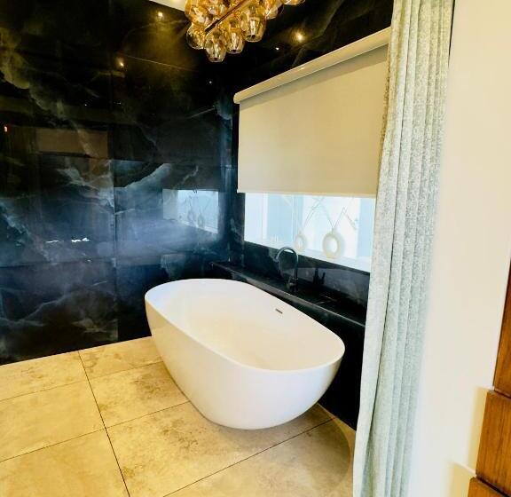 فندق Misty Wonders