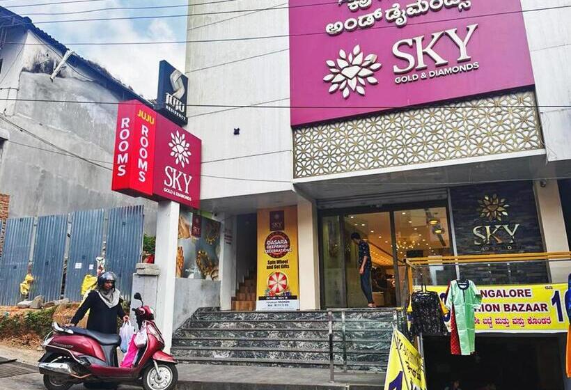 호텔 Staymaker Juju Residency