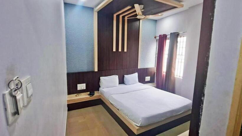 호텔 Staymaker Juju Residency