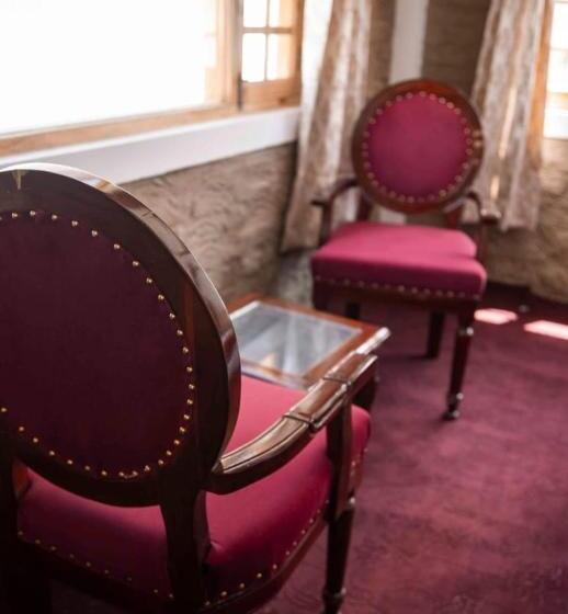 בית מלון כפרי The Heritage Piti Jalsa