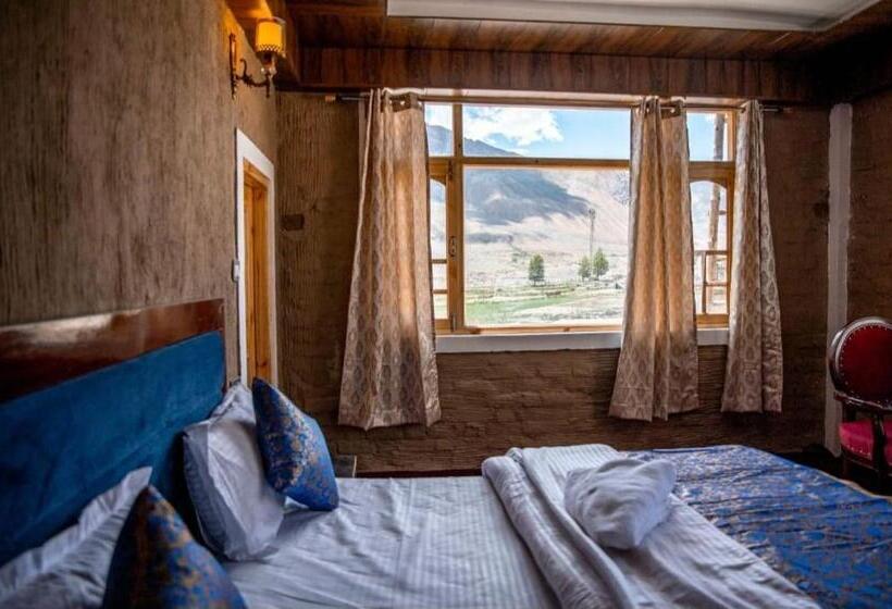 בית מלון כפרי The Heritage Piti Jalsa