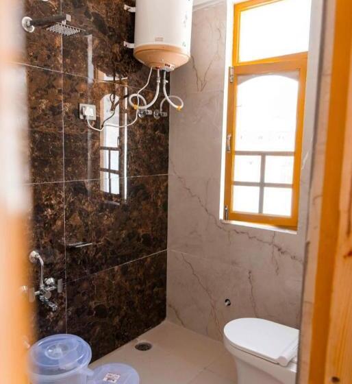 בית מלון כפרי The Heritage Piti Jalsa