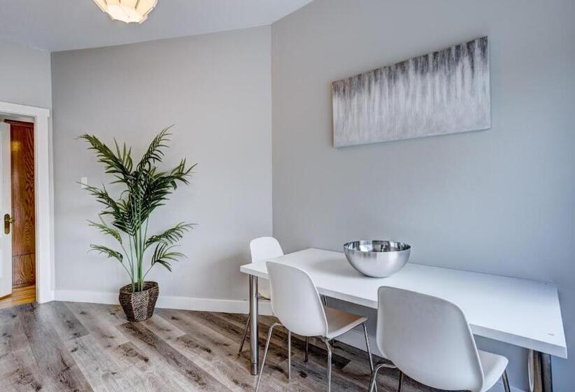 هتل Your Lunenburg Winter Retreat Awaits!