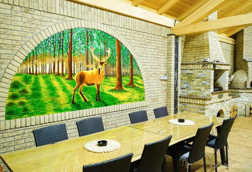 Pensão La Codrii Cajvanei