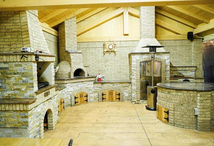 Pensão La Codrii Cajvanei