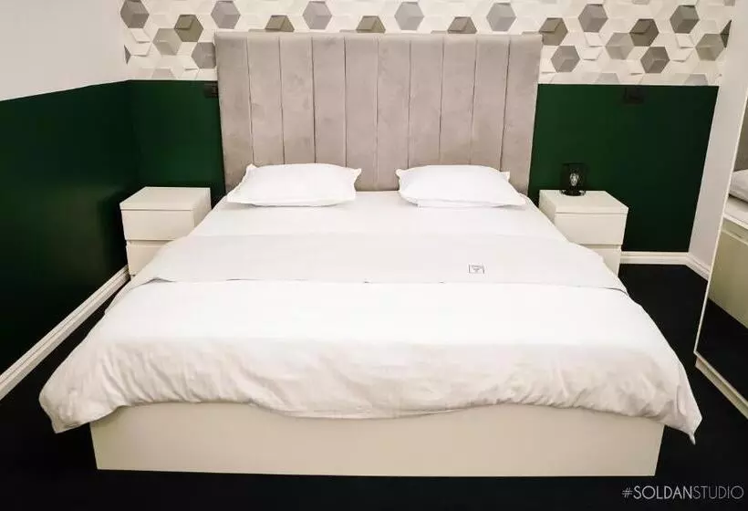 Majatalo La Codrii Cajvanei