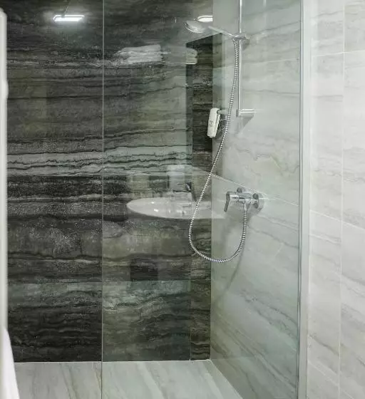 Majatalo La Codrii Cajvanei