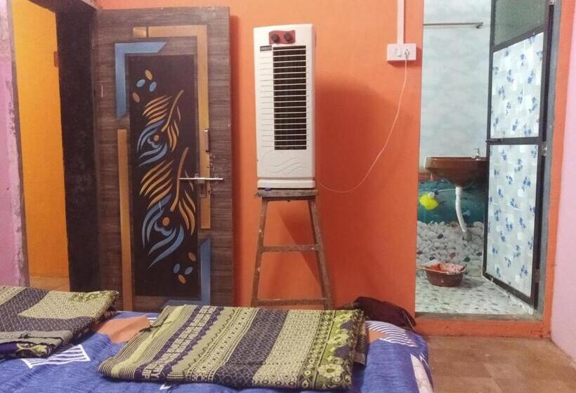 بنسيون Tavsalkar Home Stay