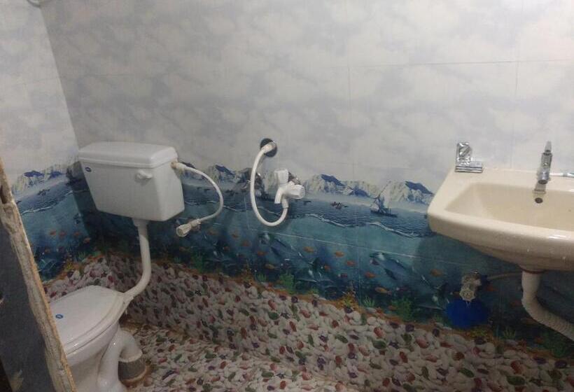 بنسيون Tavsalkar Home Stay