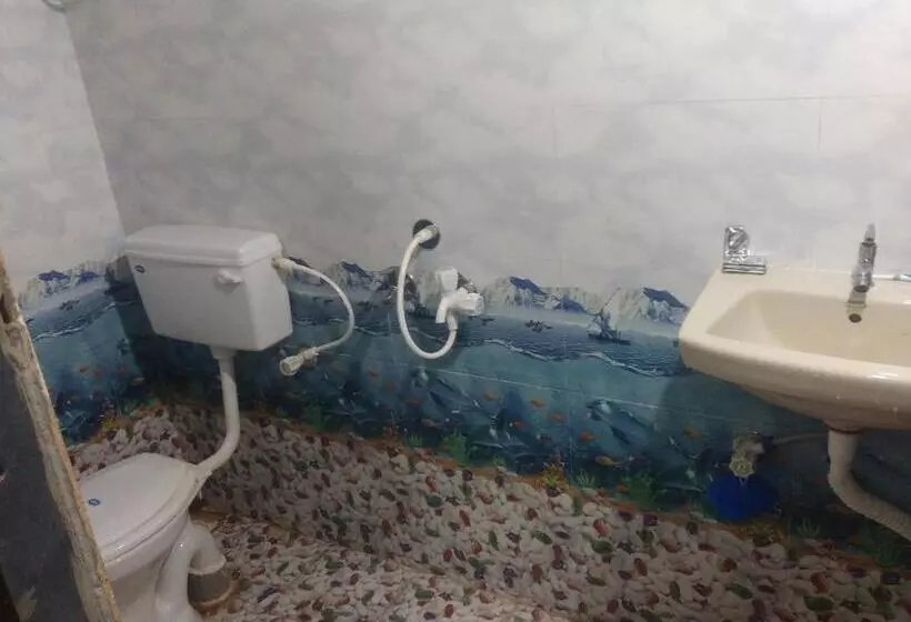 Majatalo Tavsalkar Home Stay