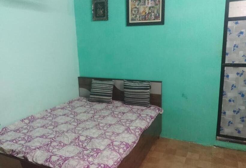 بنسيون Tavsalkar Home Stay