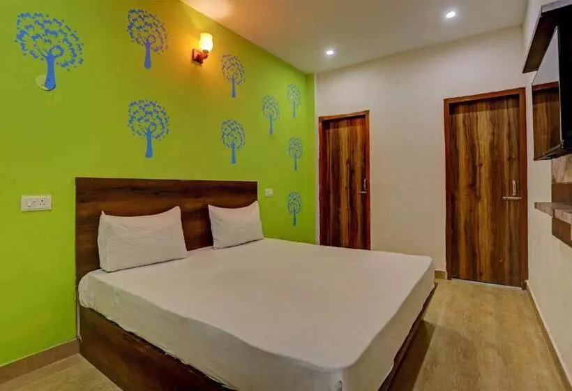 Spot On Hotel The 9
