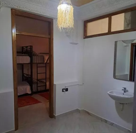 ユースホステル Mira Guest House