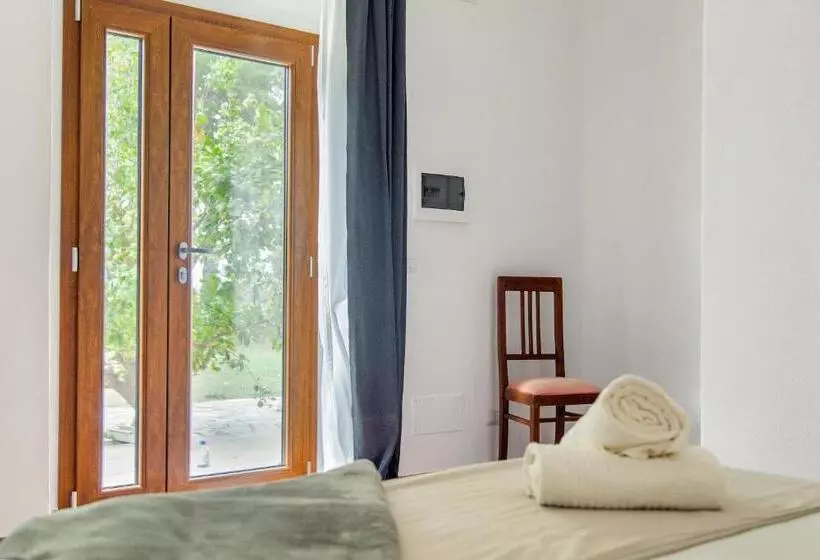 ベッドアンドブレックファースト Villa Orta   Agriturismo Con Cucina Vegan, Plant Based Farmhouse
