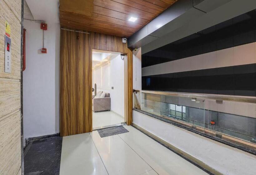 Collection O Hotel S. S. Plaza