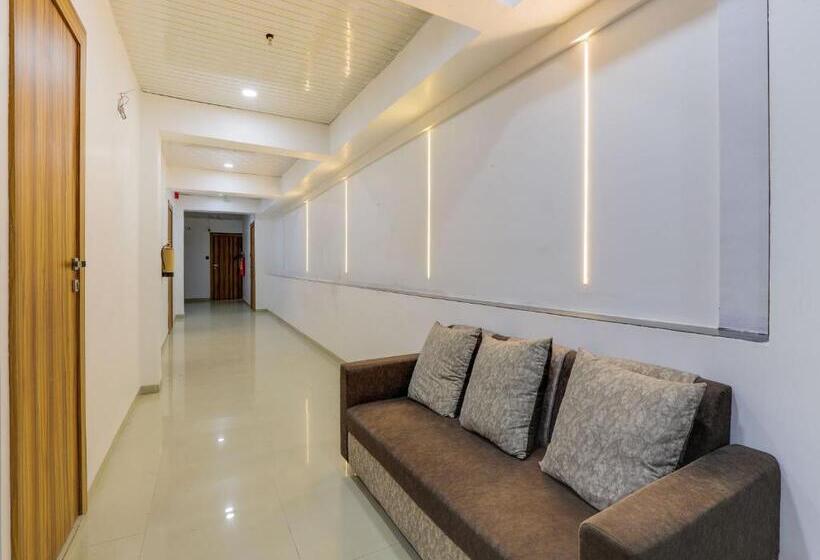 Collection O Hotel S. S. Plaza