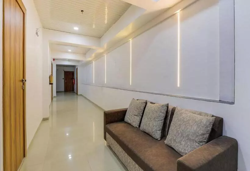 Collection O Hotel S. S. Plaza
