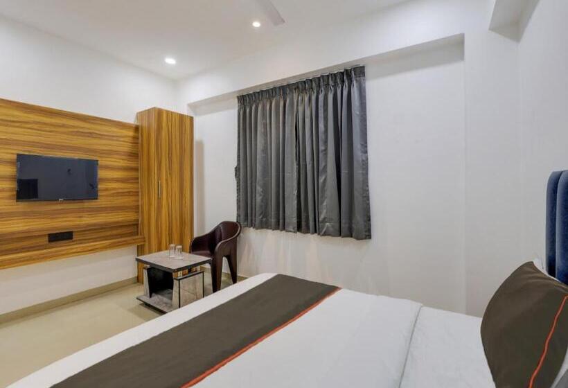 Collection O Hotel S. S. Plaza