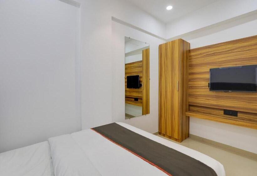 Collection O Hotel S. S. Plaza