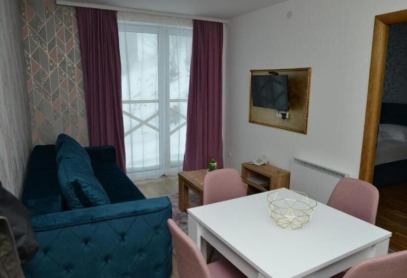 هتل Kraljevi Cardaci Cardak