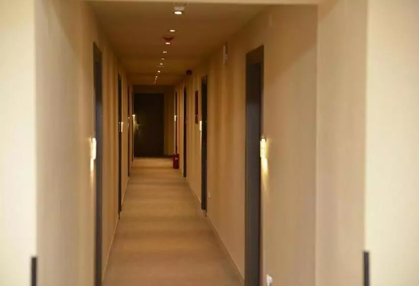 هتل Kraljevi Cardaci Cardak