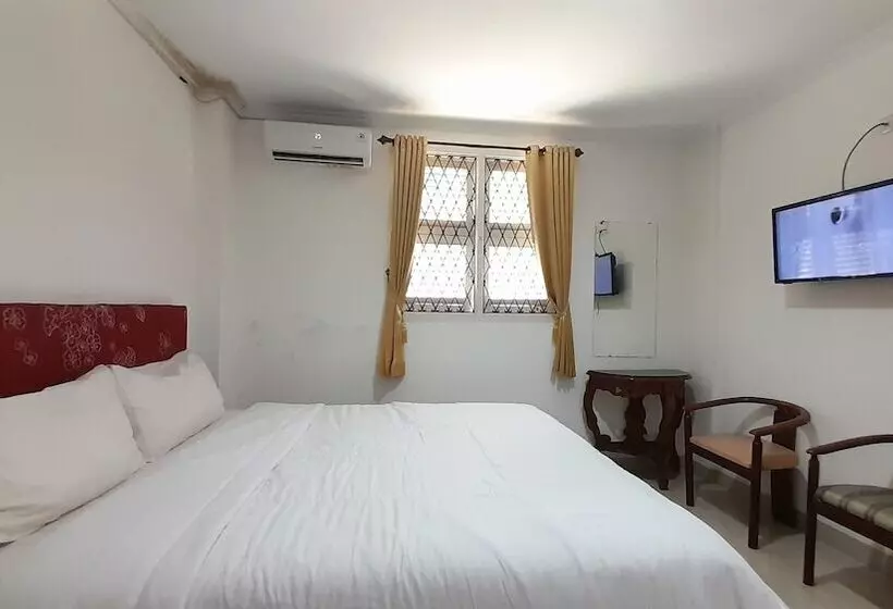 Hotelli Oyo 93402 Family Homestay Syariah