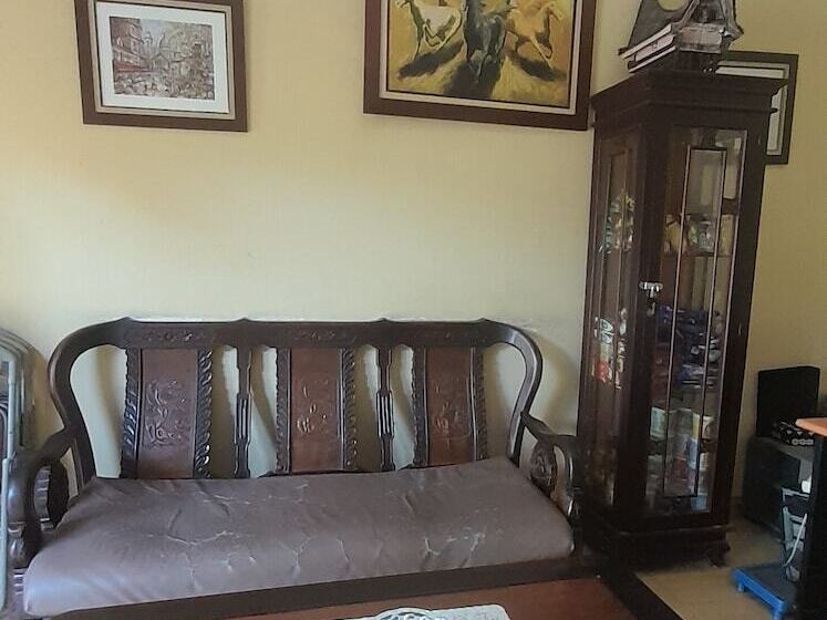 Отель Oyo 93402 Family Homestay Syariah