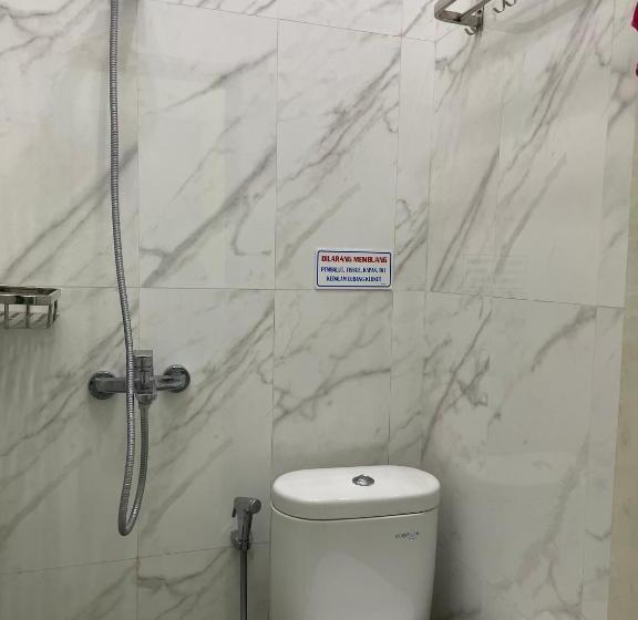 هتل Oyo 93412 Kost Irma Syariah