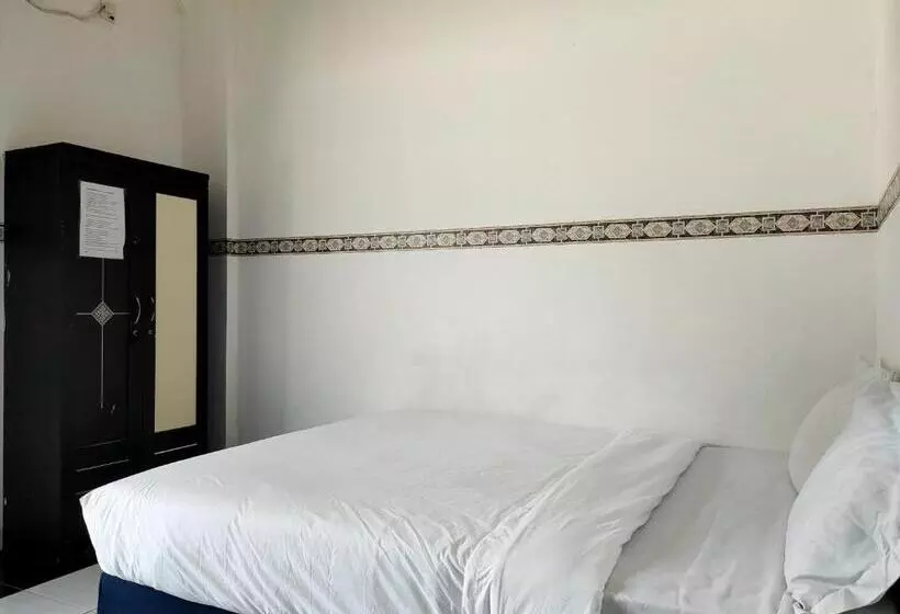 Hotelli Oyo 93412 Kost Irma Syariah