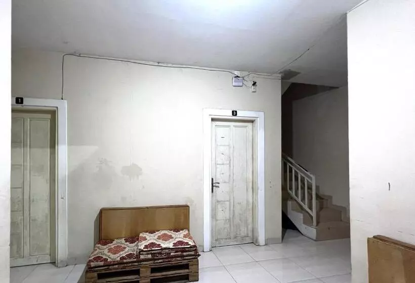 Hotelli Oyo 93412 Kost Irma Syariah